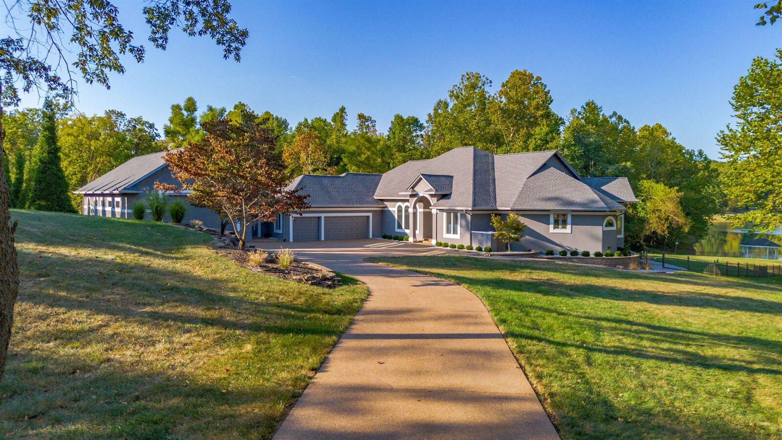 Property Photo:  1088 Hunter Blvd  IN 47630 