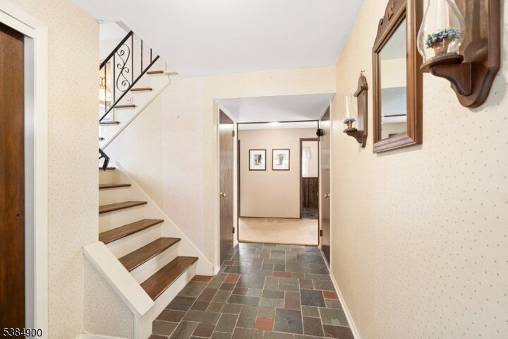 Property Photo:  5 Joyce Dr  NJ 07876 