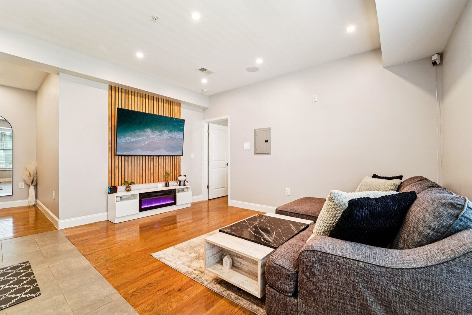 Property Photo: 16 Troy St 201 NJ 07307