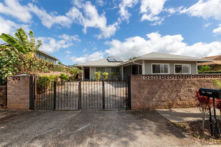Property Photo:  95-826 Paikauhale Street  HI 96789 