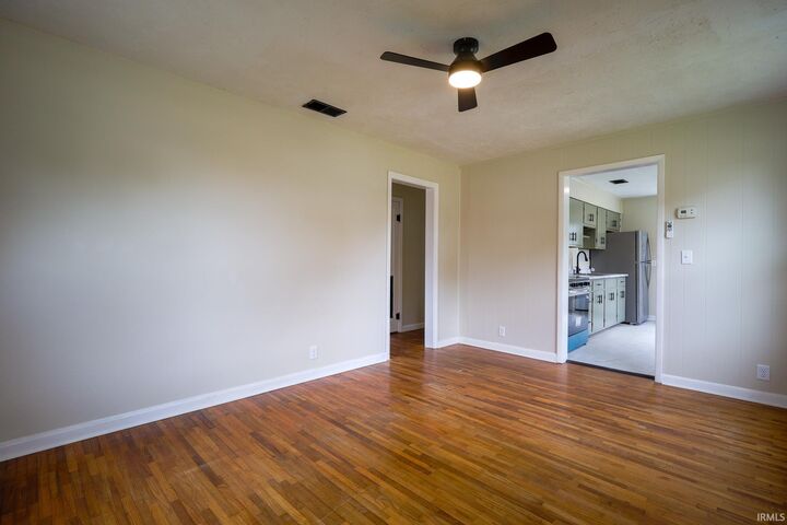 Property Photo: 1821 Harding Avenue IN 47711