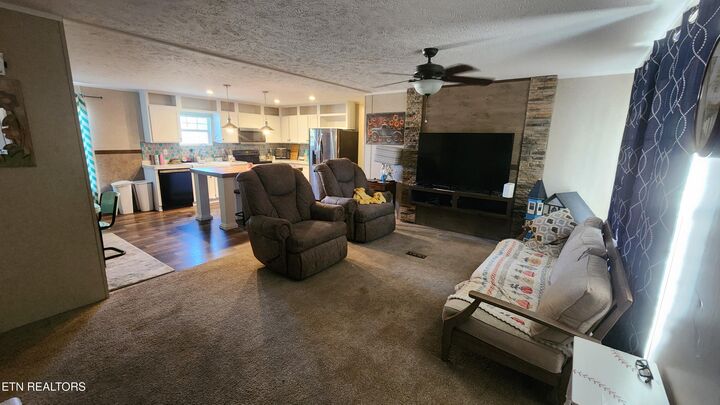 Property Photo:  296 N Illinois Ave  TN 37830 