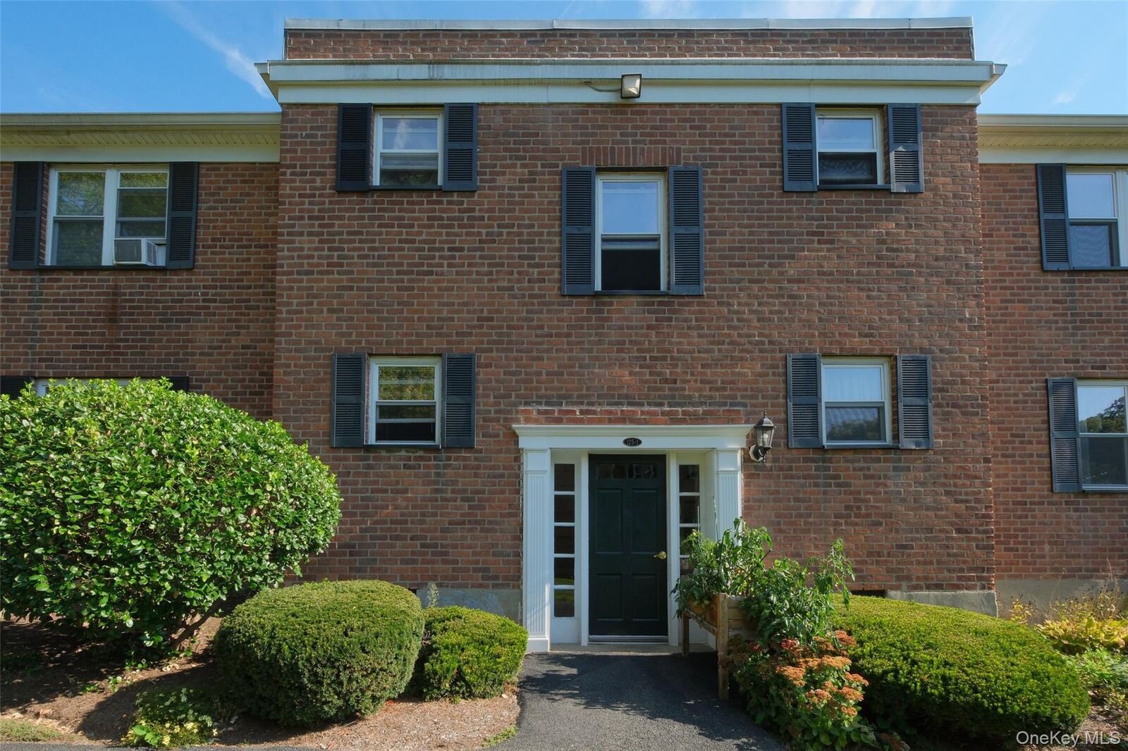 Property Photo: 125 S Highland Avenue 4B NY 10562