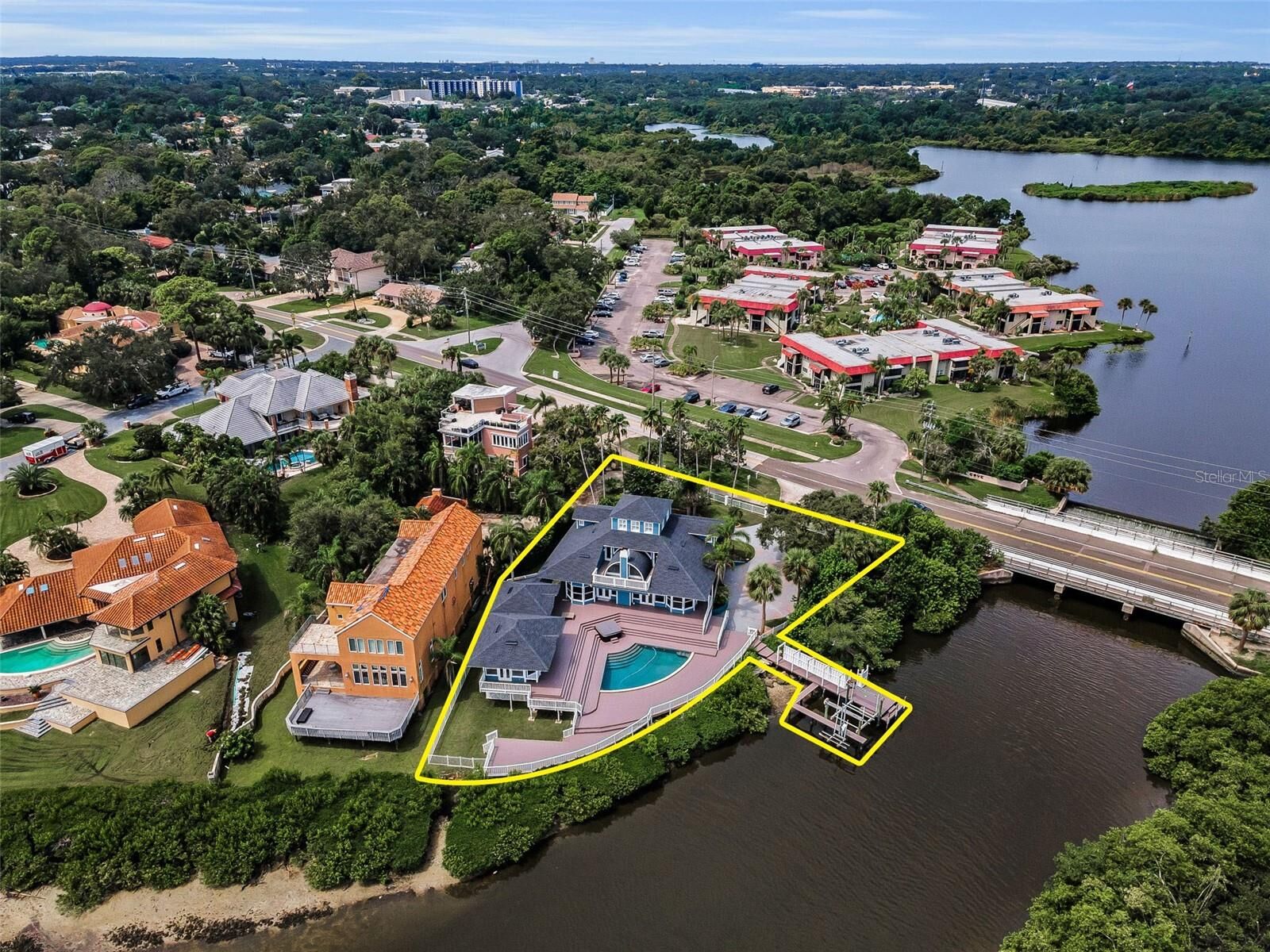 Property Photo: 1100 S Bayshore Boulevard FL 34695