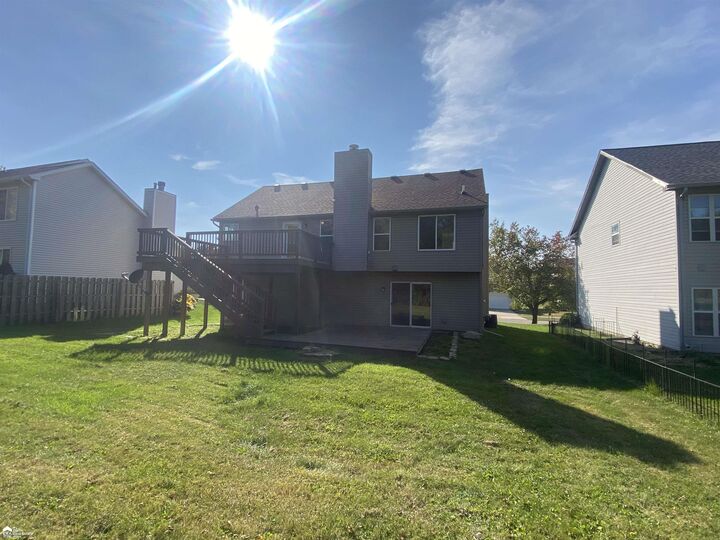 Property Photo:  812 Star Drive  MI 48423 