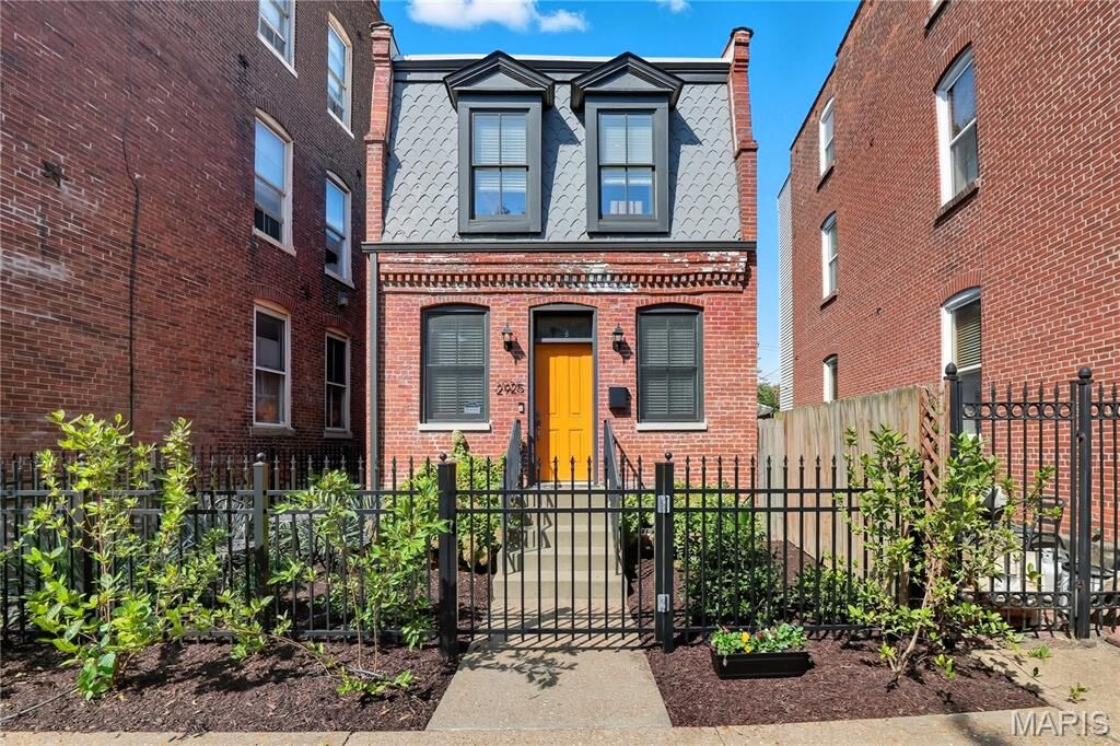 Property Photo:  2925 Lemp Avenue  MO 63118 
