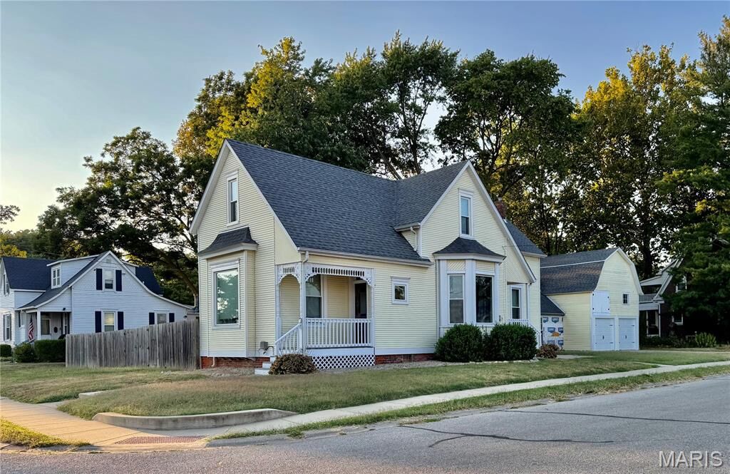 Property Photo:  3 W Patterson Street  IL 62258 