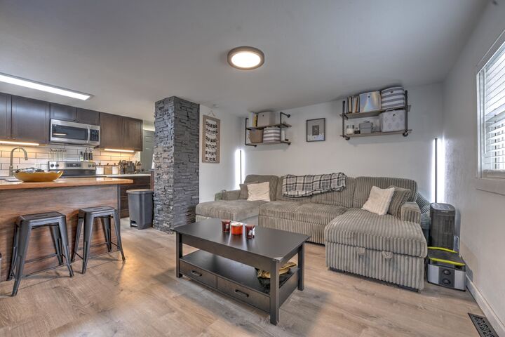 Property Photo:  816 8th Ave NE  ND 58703-2612 