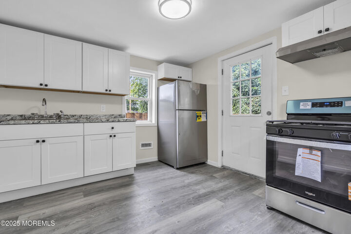 Property Photo:  7 Front Street  NJ 08533 