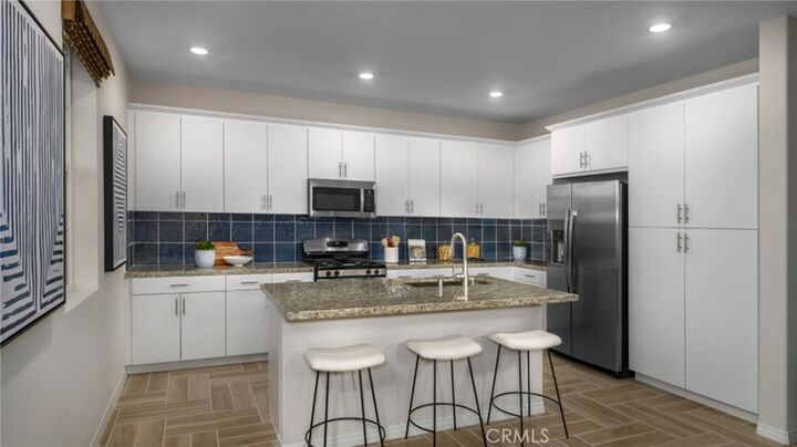 Property Photo:  2448 Gunner Ridge Way  CA 92377 
