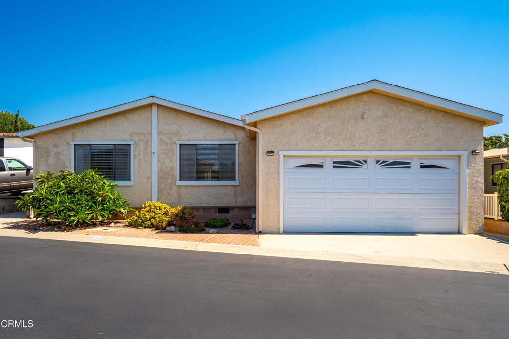 Property Photo:  103 Poinsettia Gardens Drive  CA 93004 