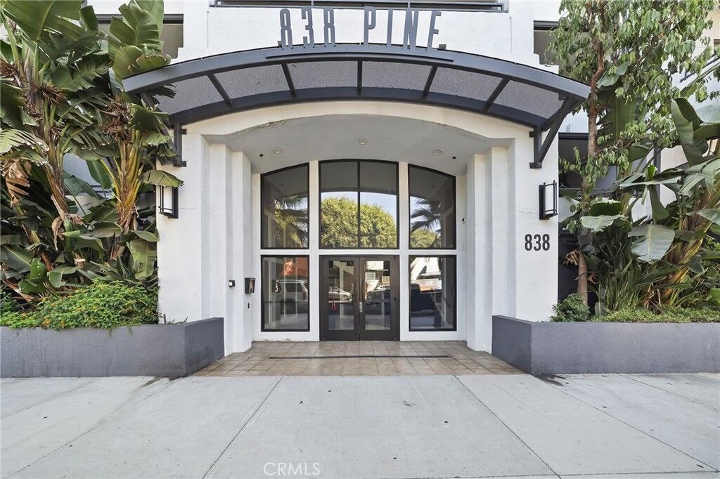 Property Photo:  838 Pine Avenue 211  CA 90813 