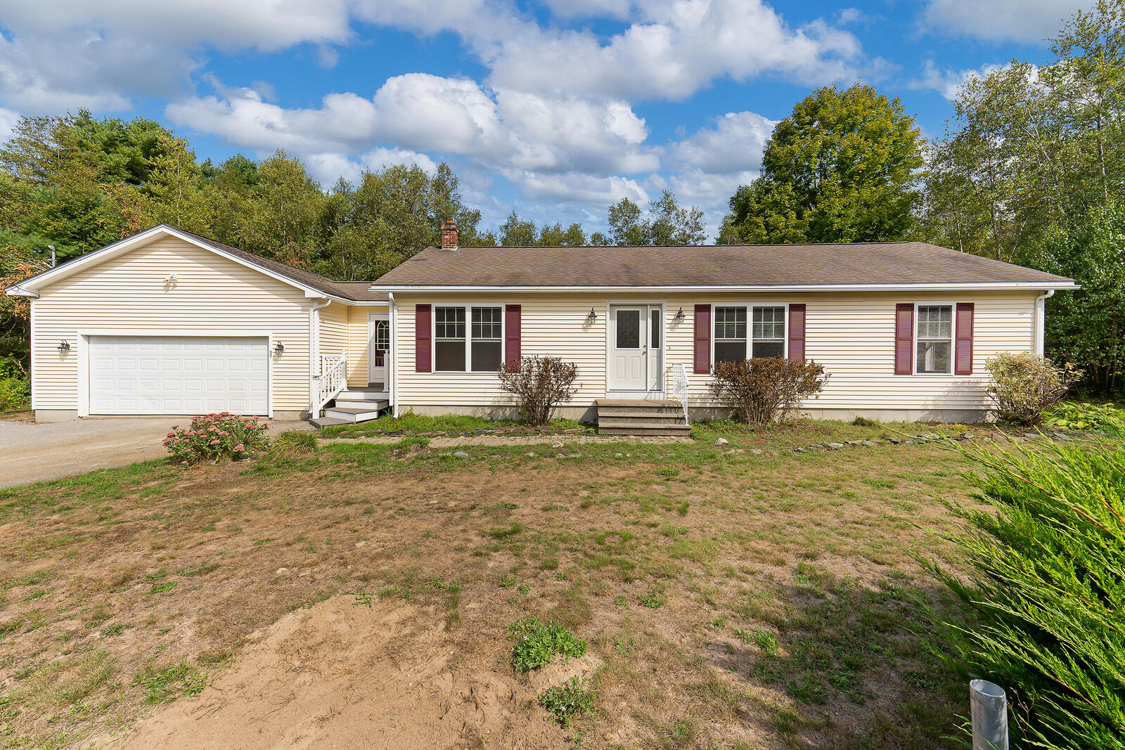 Property Photo:  37 Birch Lane  ME 04280 