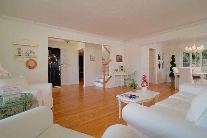 Property Photo:  7110 Westmoreland Way  CA 95831 