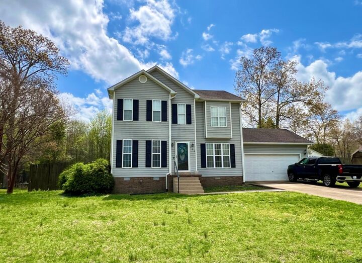 104 E Laurel Dr  Lawrenceburg TN 38464 photo