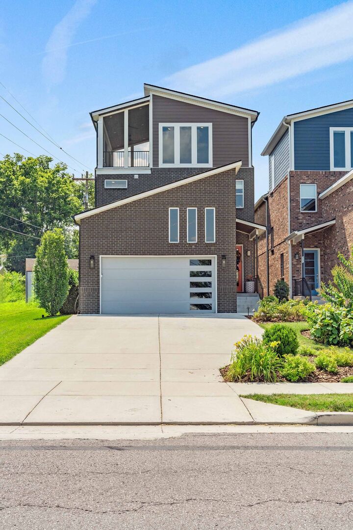 Property Photo:  452 Annex Avenue  TN 37209 