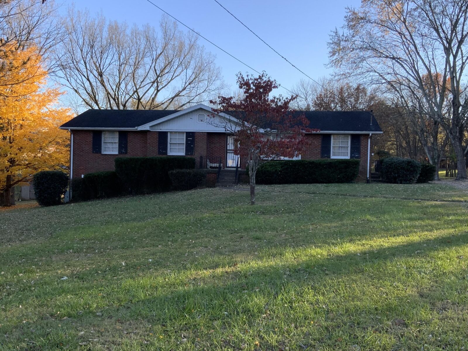 Property Photo:  102 Graycroft Ct  TN 37115