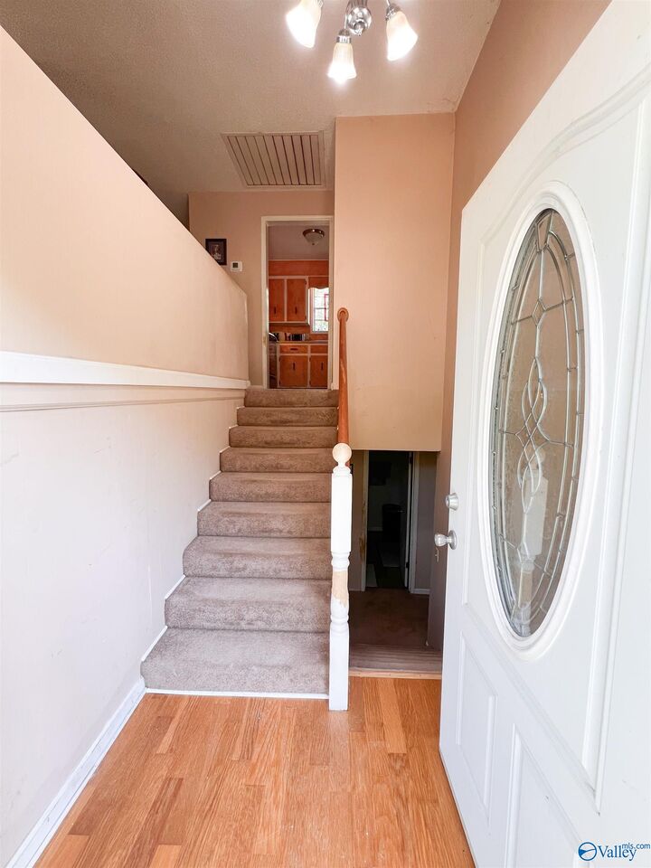 Property Photo: 3625 South Valley Road AL 35907