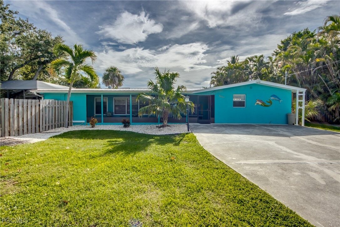 Property Photo: 2660 Date Street FL 33956