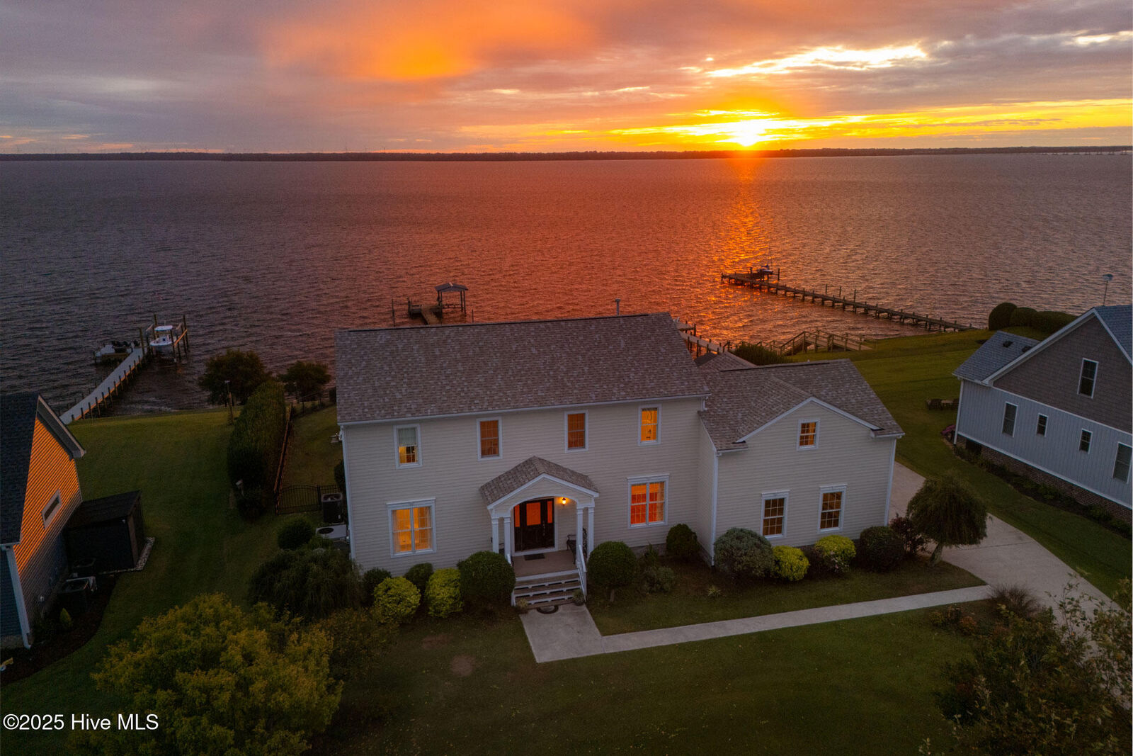 Property Photo: 116 N Shore Drive NC 27957
