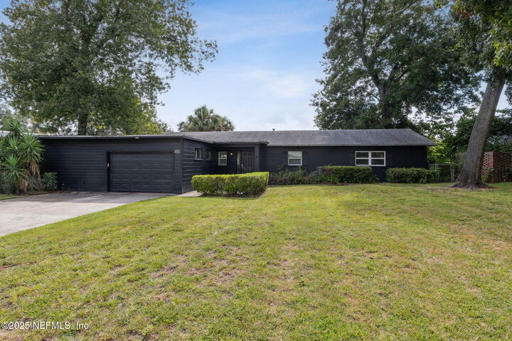 Property Photo:  704 Seabrook Cove Road  FL 32211 