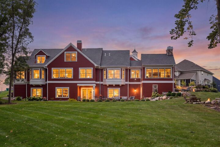 Property Photo:  3698 Woodland Cove Parkway  MN 55331 