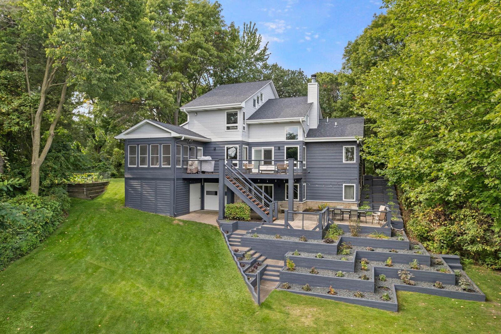 Property Photo:  21205 Viking Boulevard NE  MN 55092 