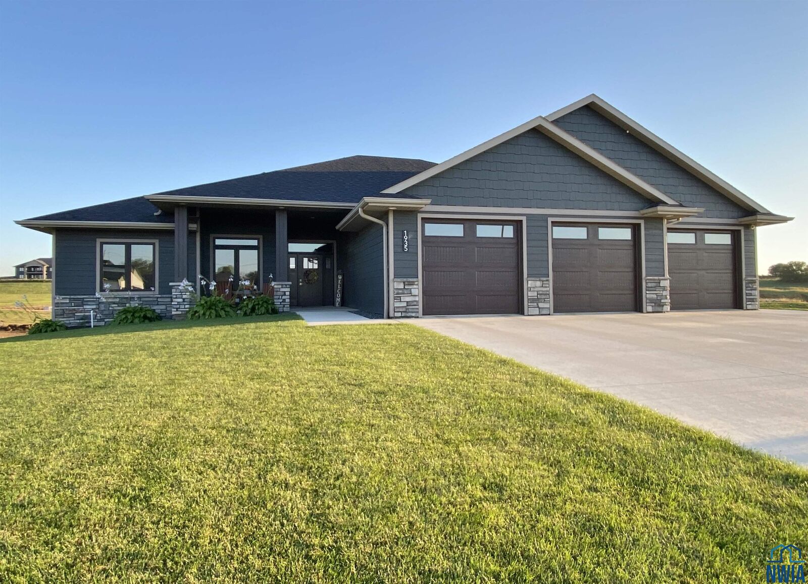 Property Photo: 1935 2nd Ave SE IA 51031