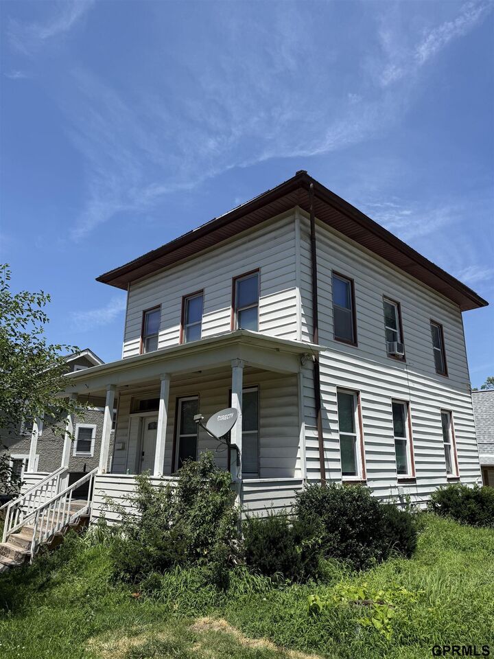Property Photo:  3304 Davenport Street  NE 68131 