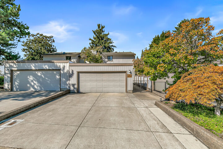 204 Mt Echo Drive  Medford OR 97504 photo
