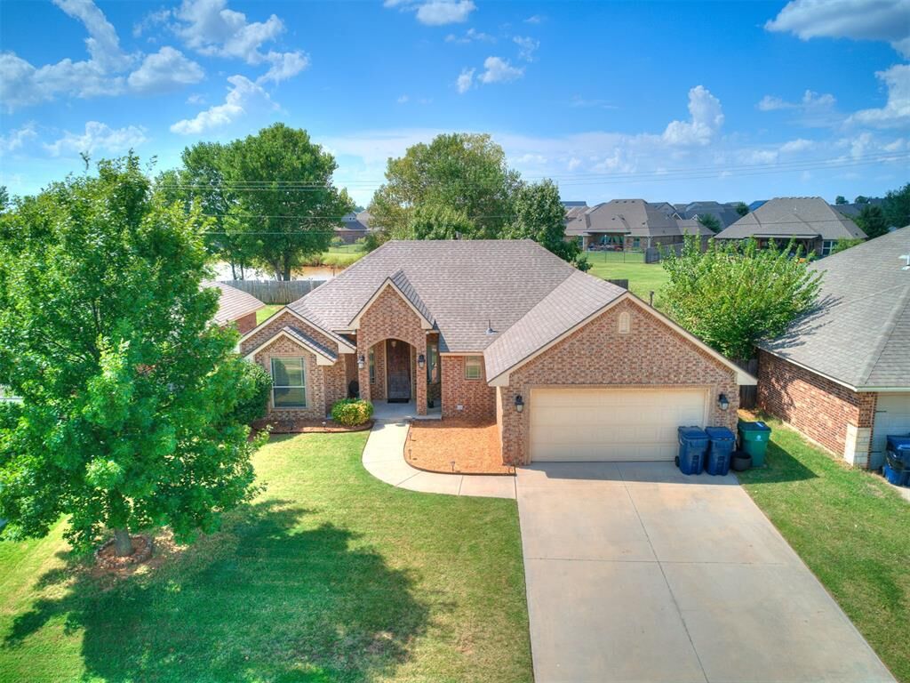 Property Photo:  3217 Canton Trail  OK 73099 