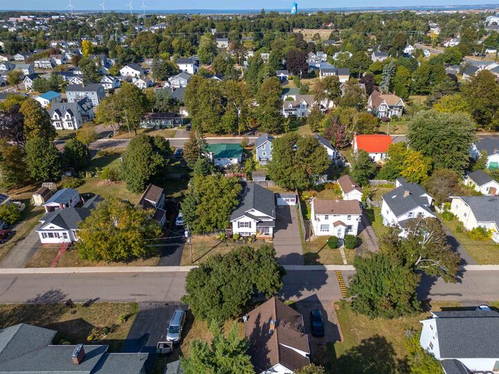 Property Photo:  355 Willow Avenue  PE C1N 2B2 