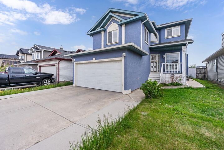 81 Taracove Crescent NE  Calgary AB T3J 4R4 photo