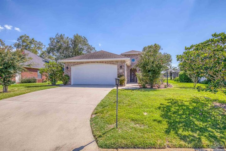 Property Photo:  5757 Cobble Creek Dr  FL 32571 
