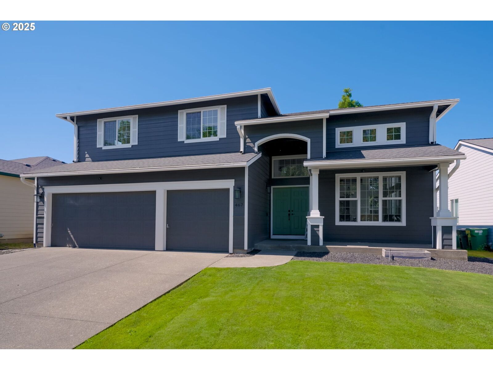 Property Photo:  467 Ironwood Ter  OR 97071 