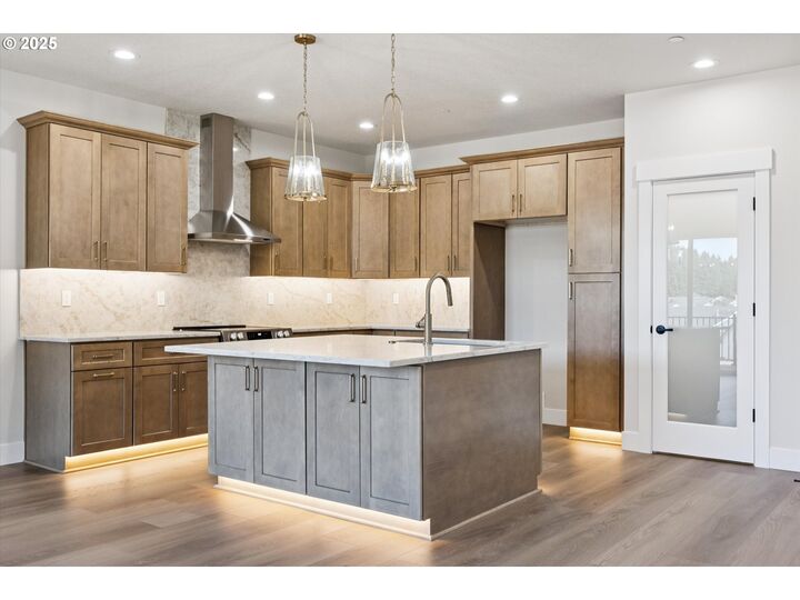 Property Photo:  105 Wild Duck Run NE  OR 97381 