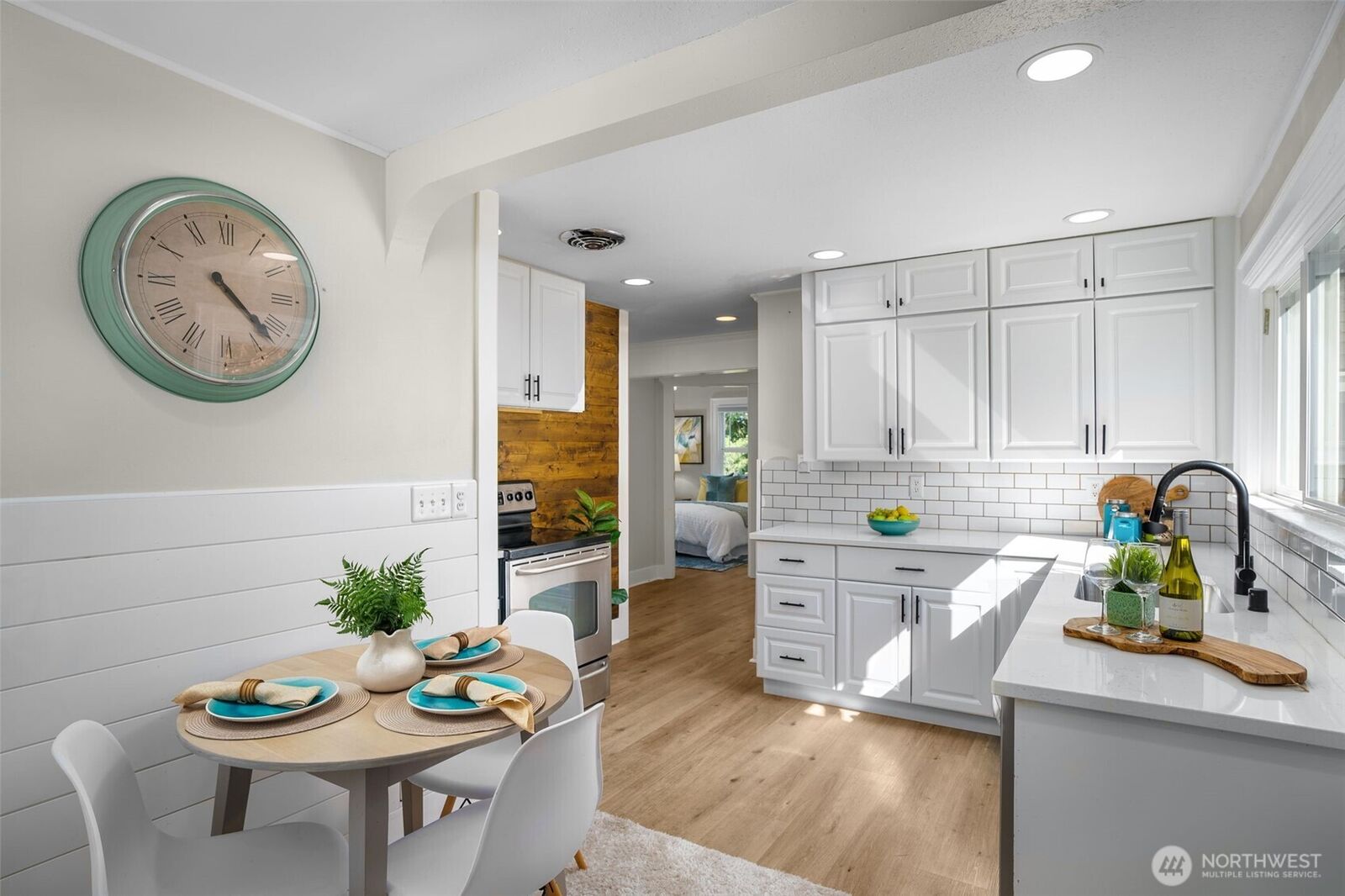 Property Photo:  5620  Wetmore Avenue A  WA 98203 