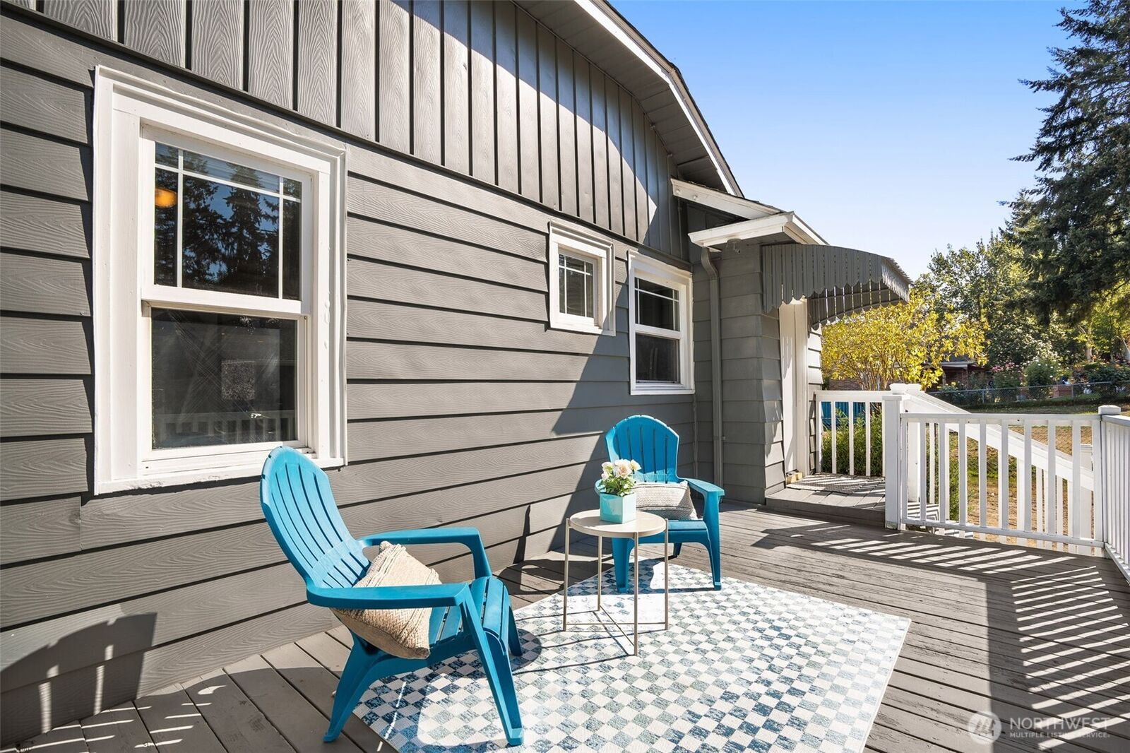 Property Photo:  5620  Wetmore Avenue  WA 98203 