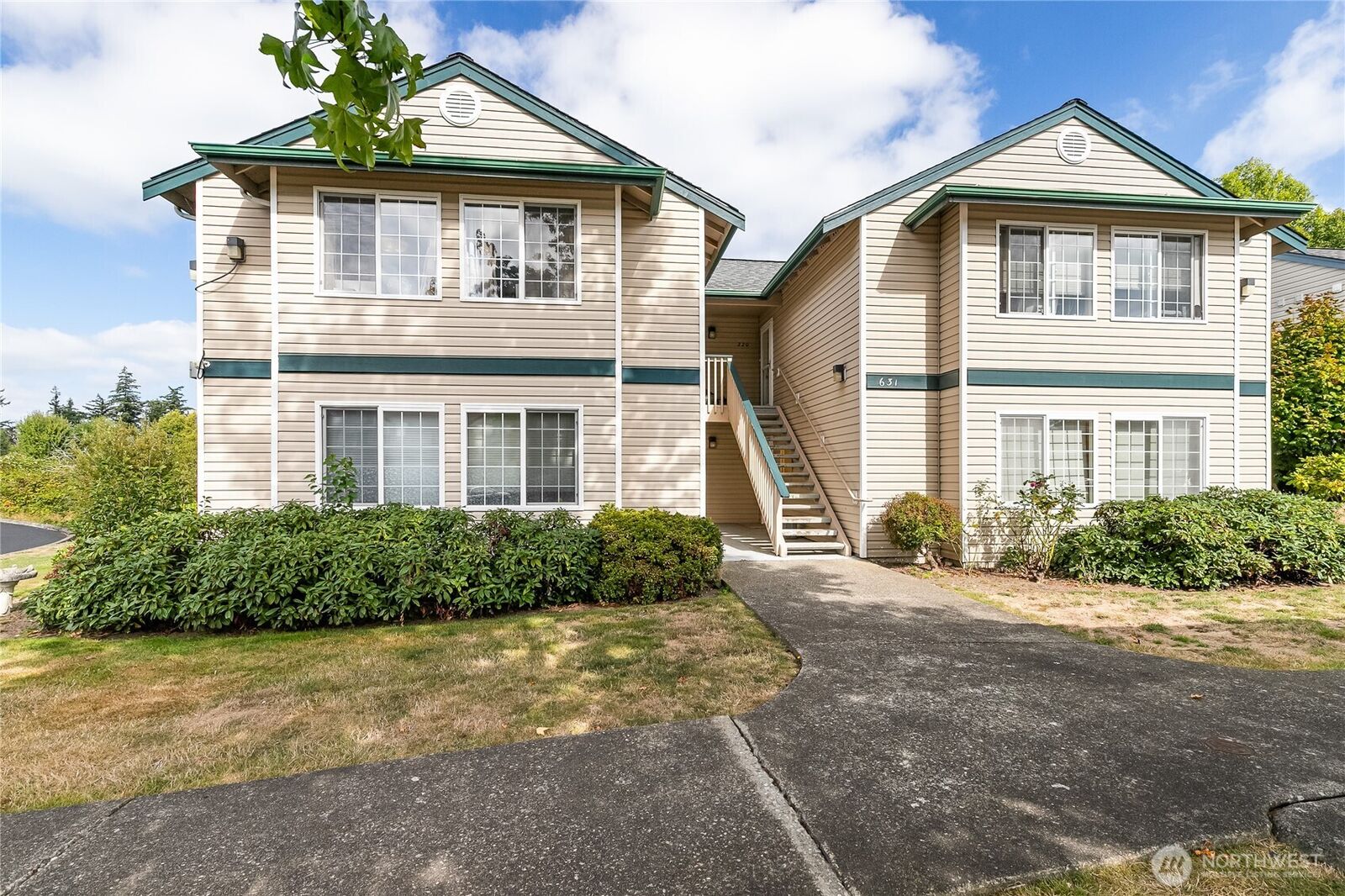 Property Photo: 631 W Horton Way 219 WA 98226