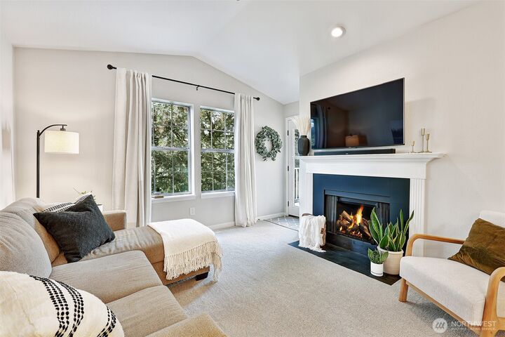 Property Photo:  2600 SE 118th Avenue 4-301  WA 98005 