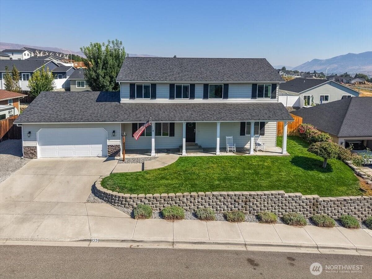 Property Photo: 1229 Jupiter Street SE WA 98802
