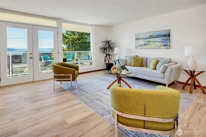 Property Photo:  500  Olympic Place 304  WA 98119 