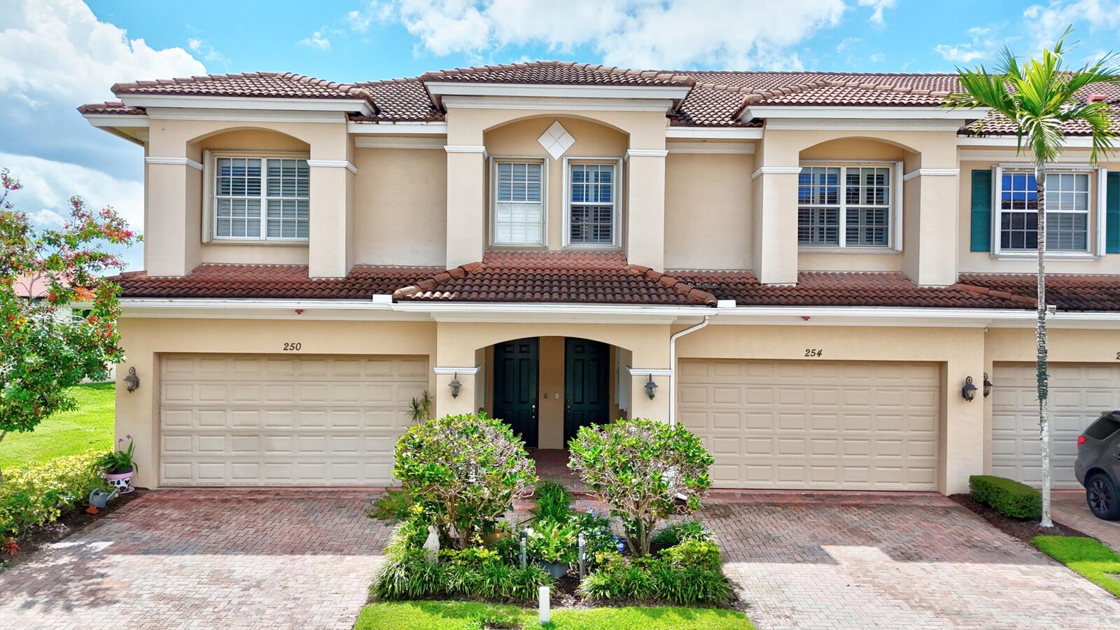 Property Photo: 254 SW Walking Path FL 34997