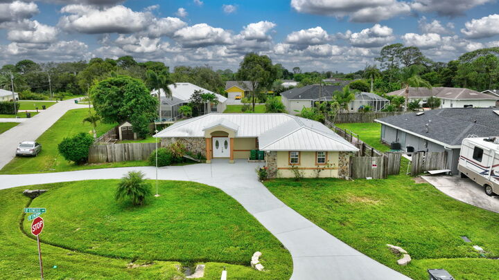 390 NE Genesee Avenue  Port Saint Lucie FL 34983 photo