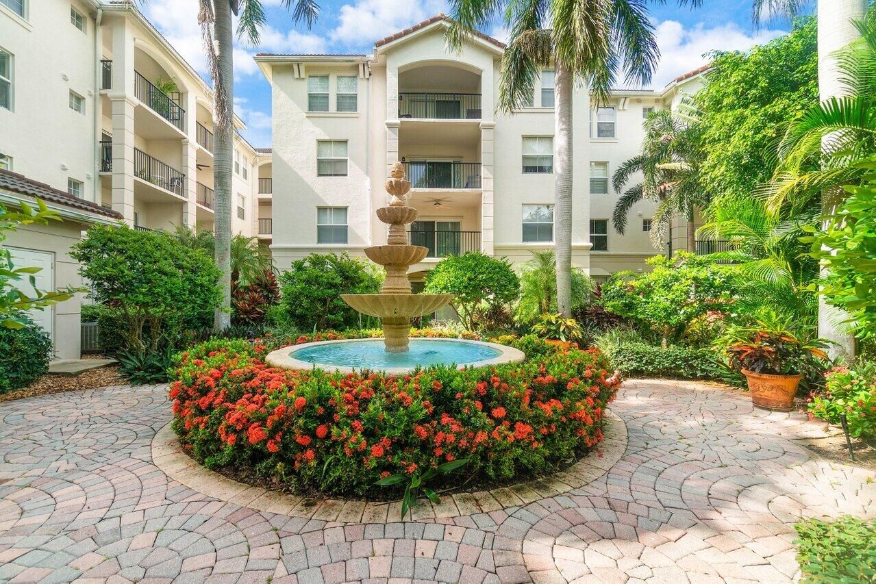 Property Photo: 2414 Tuscany Way FL 33435