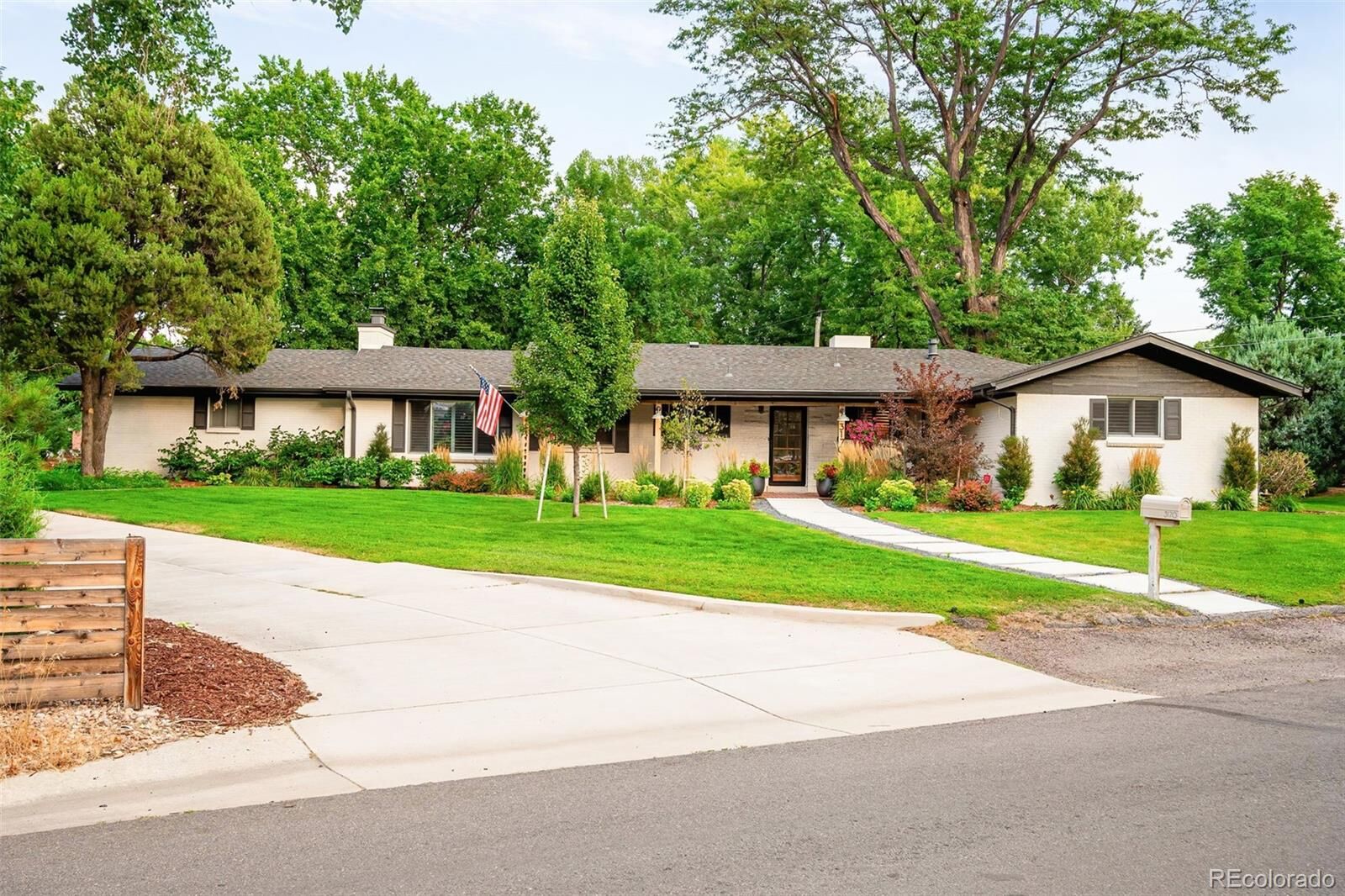Property Photo:  3170 Crabapple Road  CO 80401 