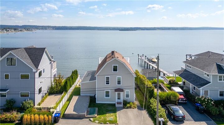 38 Aquidneck Avenue  Portsmouth RI 02871 photo