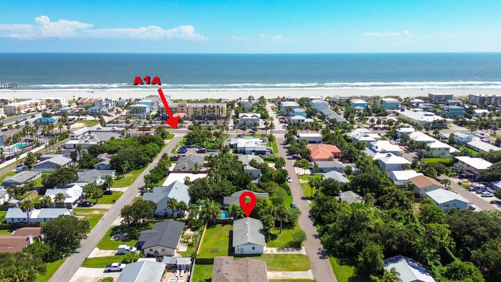 Property Photo:  118 13th St  FL 32080