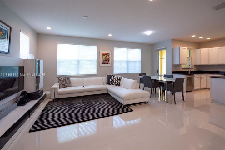 Property Photo:  12410 NW 33rd St  FL 33323 