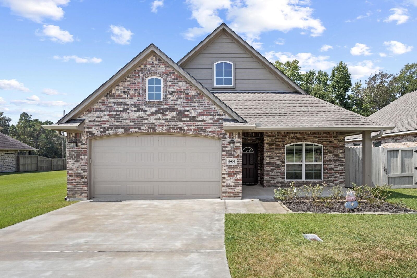 Property Photo:  6632 Woodbridge  TX 77657 